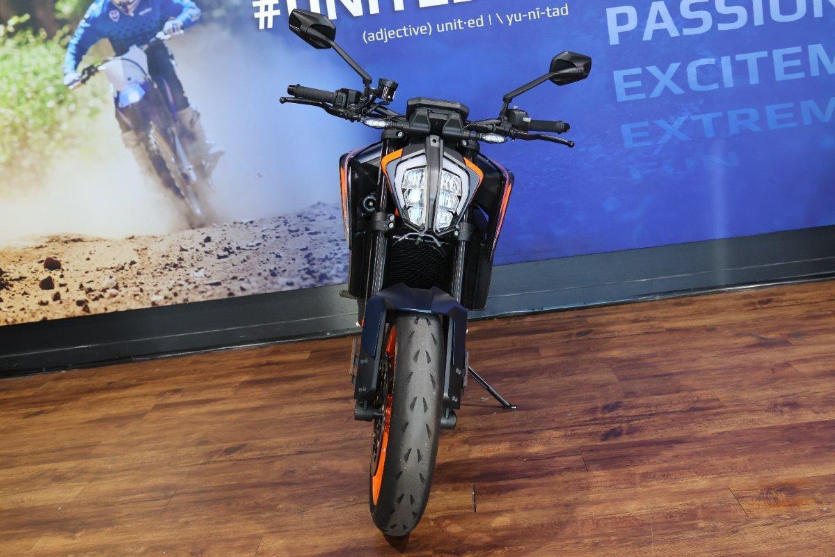 2020 KTM 890 DUKE R ROAD