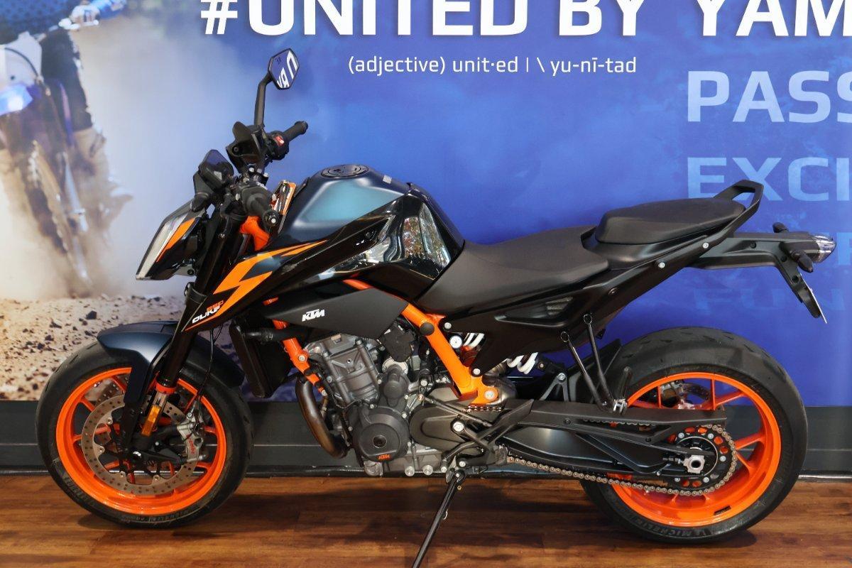2020 KTM 890 DUKE R ROAD