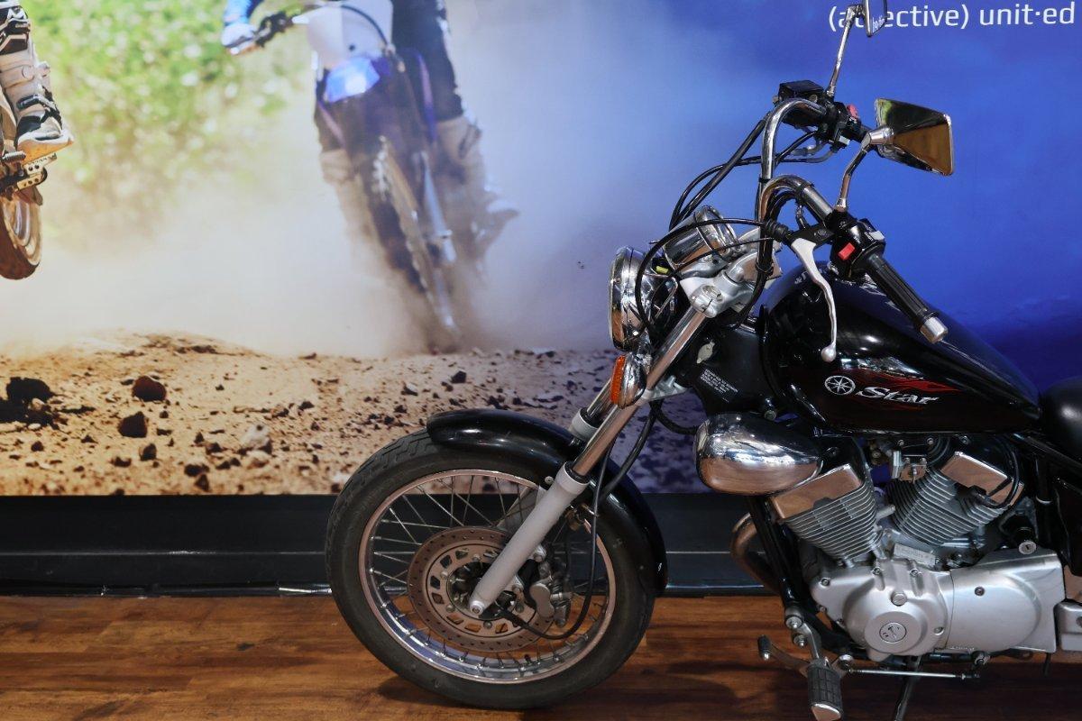 2011 YAMAHA XV250 VIRAGO CRUISER