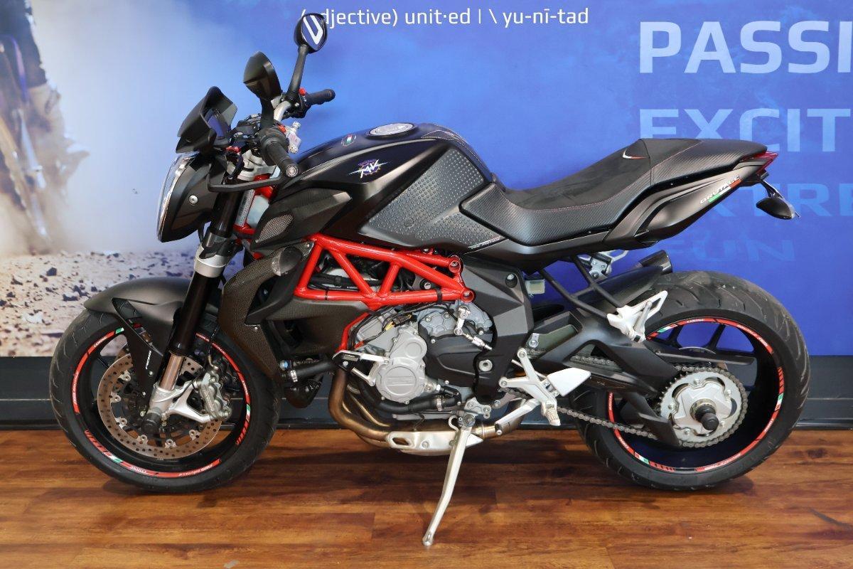 2015 M.V. AGUSTA BRUTALE 675 SPORTS