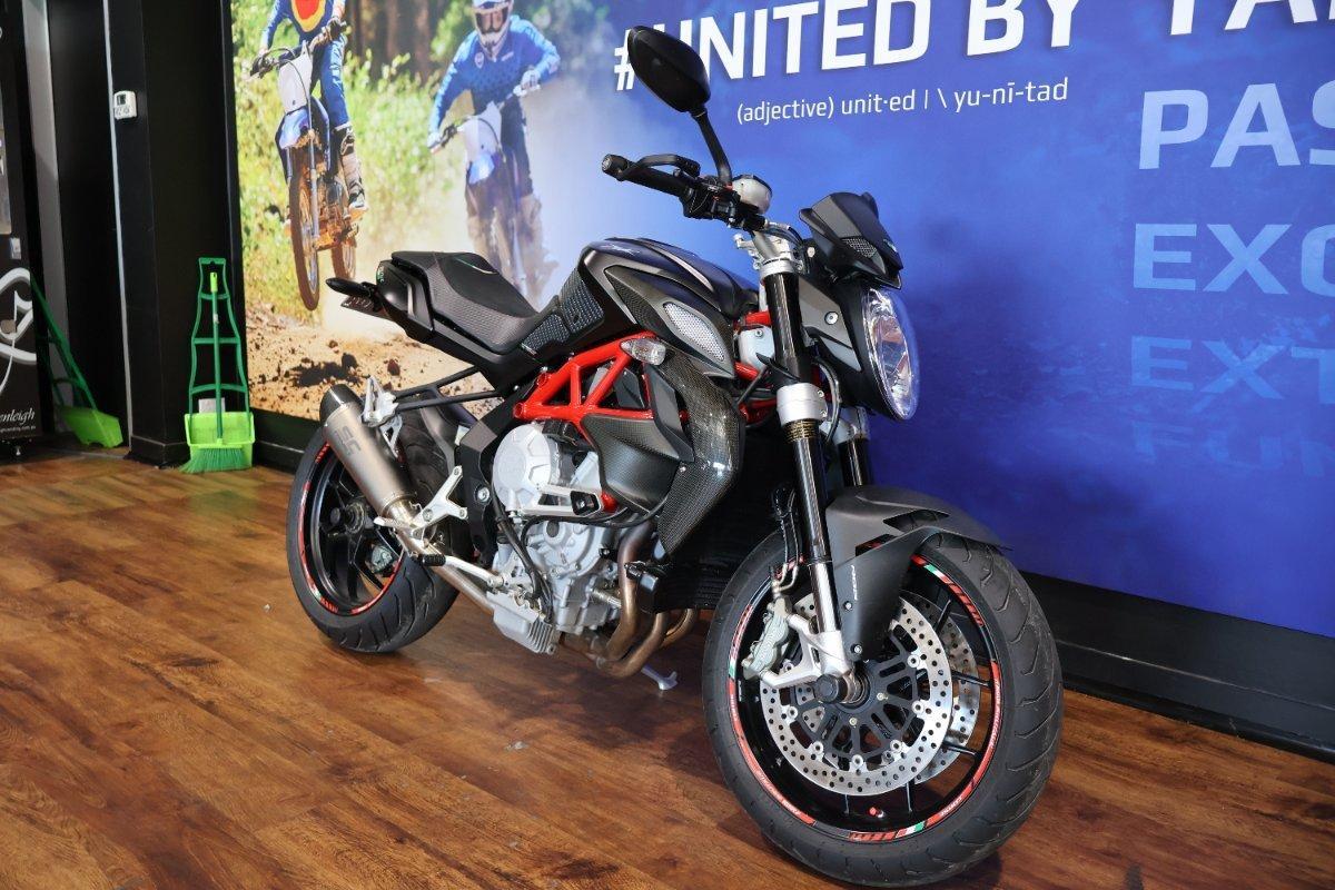 2015 M.V. AGUSTA BRUTALE 675 SPORTS