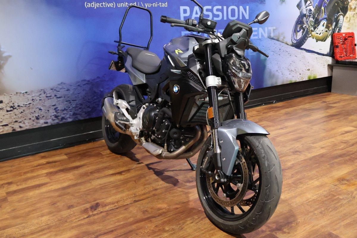 2022 BMW F 900 R ROAD