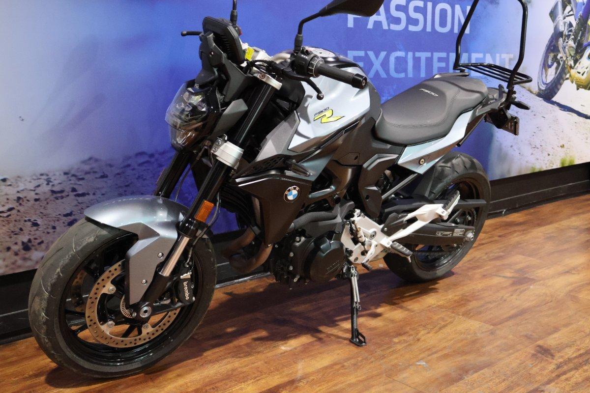 2022 BMW F 900 R ROAD