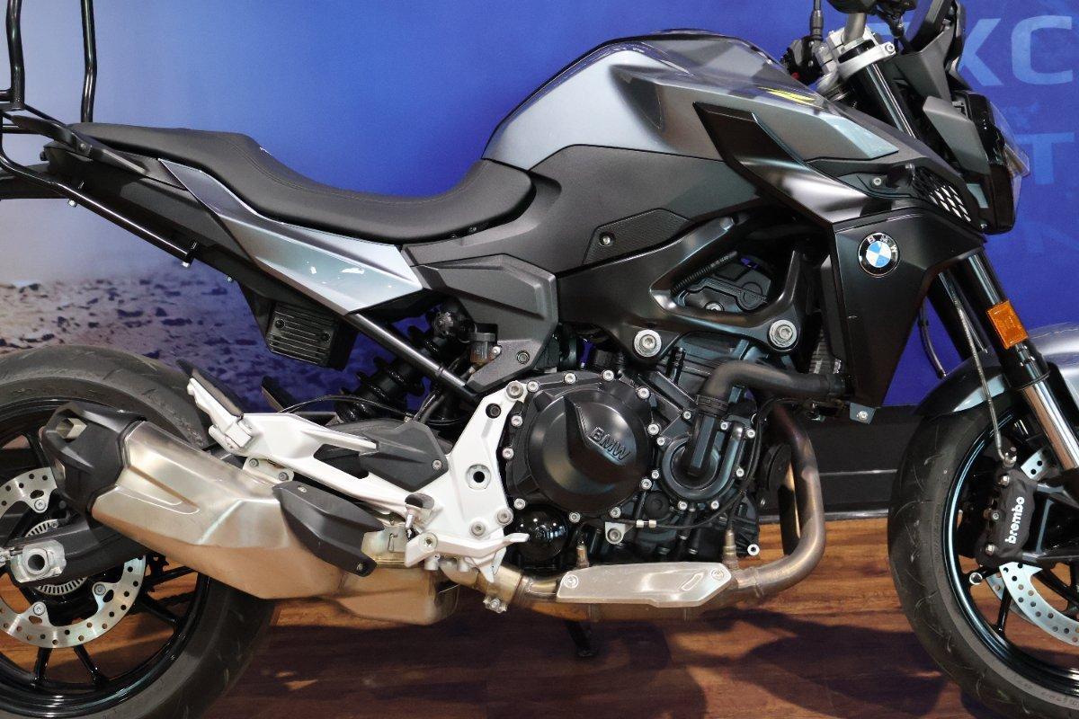2022 BMW F 900 R ROAD