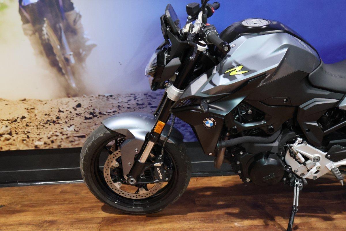 2022 BMW F 900 R ROAD