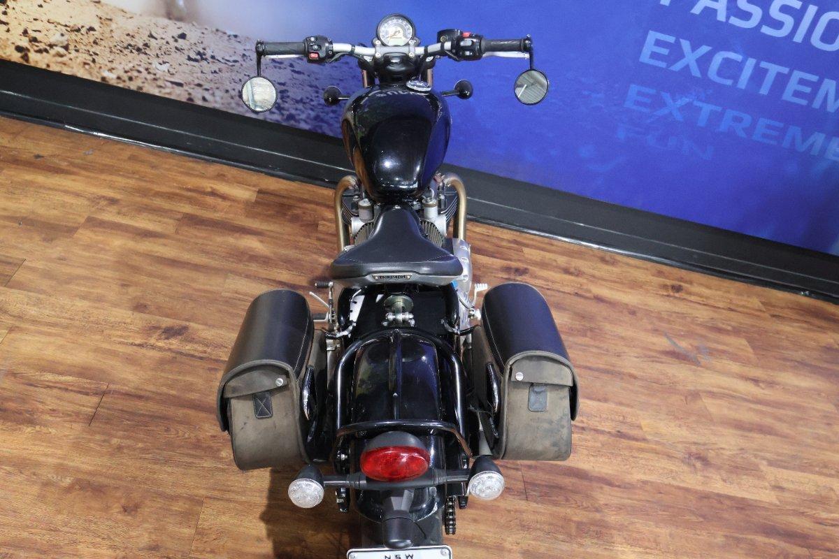 2018 TRIUMPH BONNEVILLE BOBBER ROAD