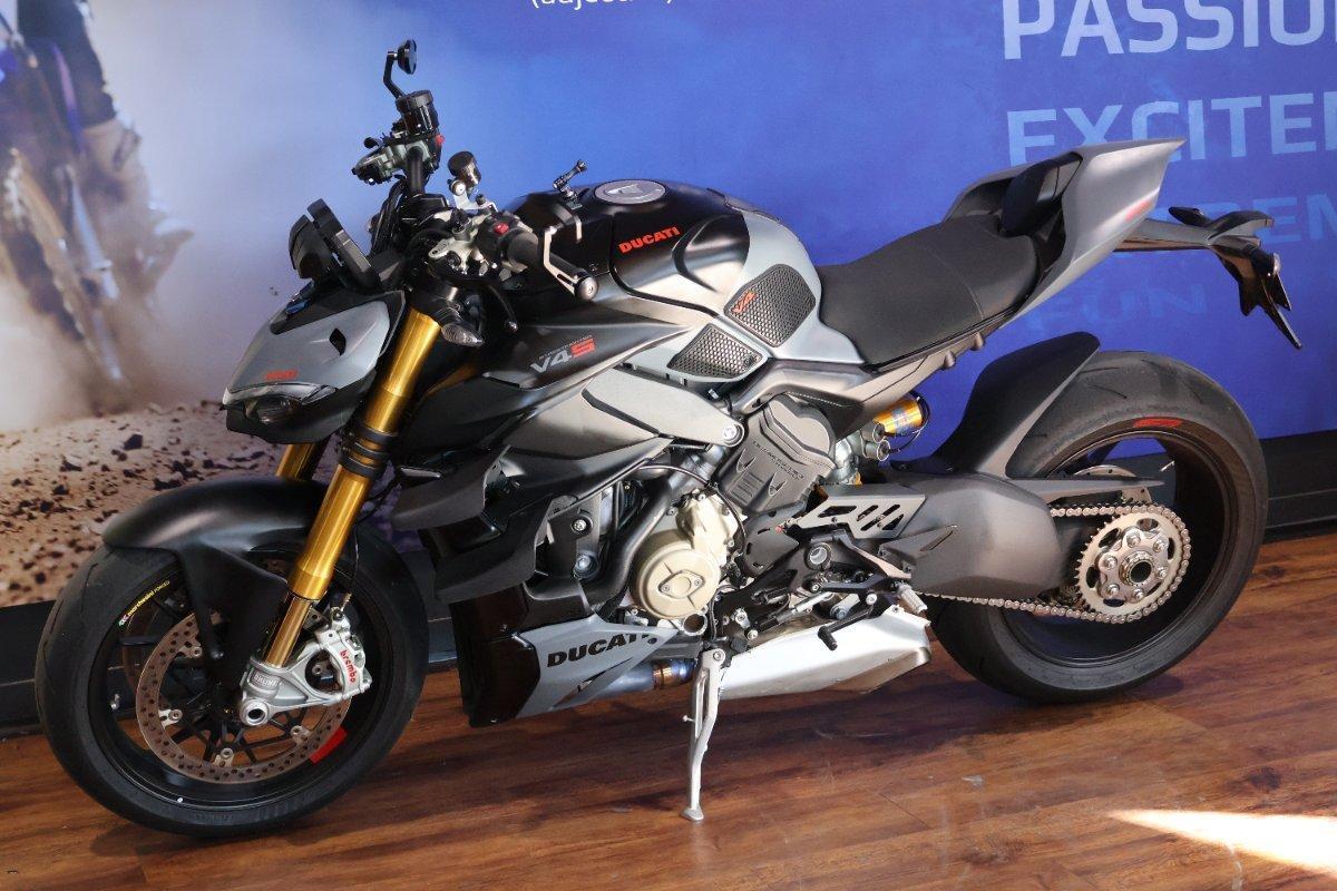 2024 DUCATI STREETFIGHTER V4 SPORTS