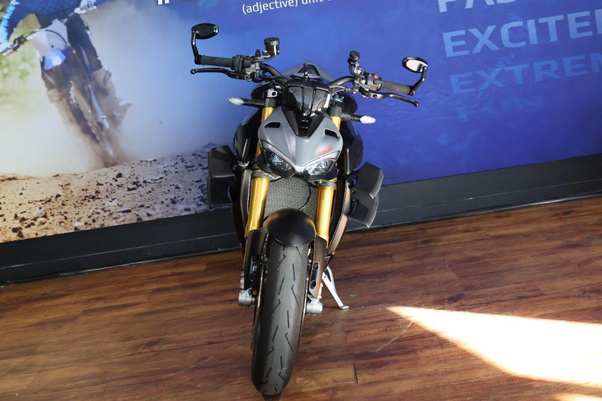 2024 DUCATI STREETFIGHTER V4 SPORTS