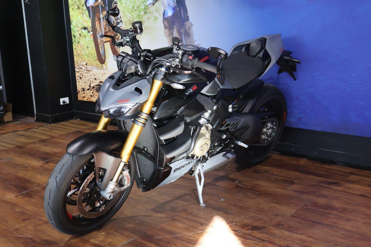 2024 DUCATI STREETFIGHTER V4 SPORTS