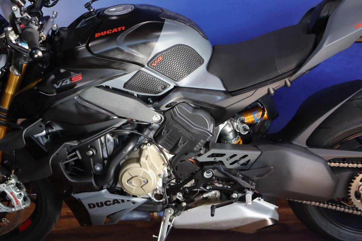 2024 DUCATI STREETFIGHTER V4 SPORTS