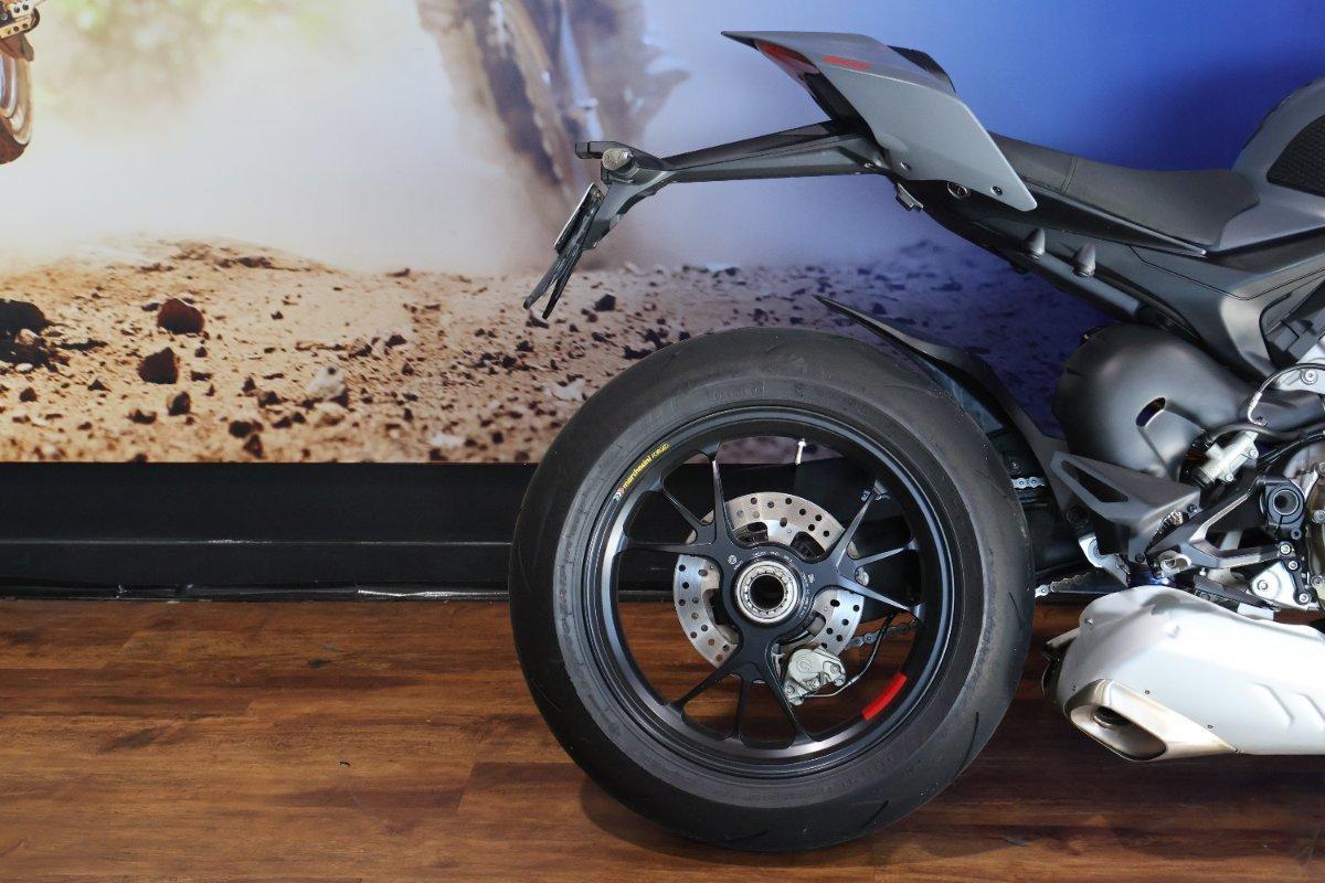 2024 DUCATI STREETFIGHTER V4 SPORTS