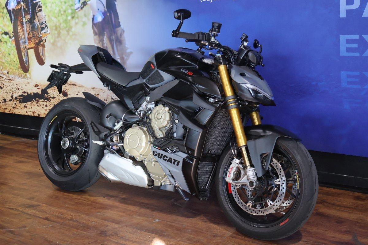 2024 DUCATI STREETFIGHTER V4 SPORTS