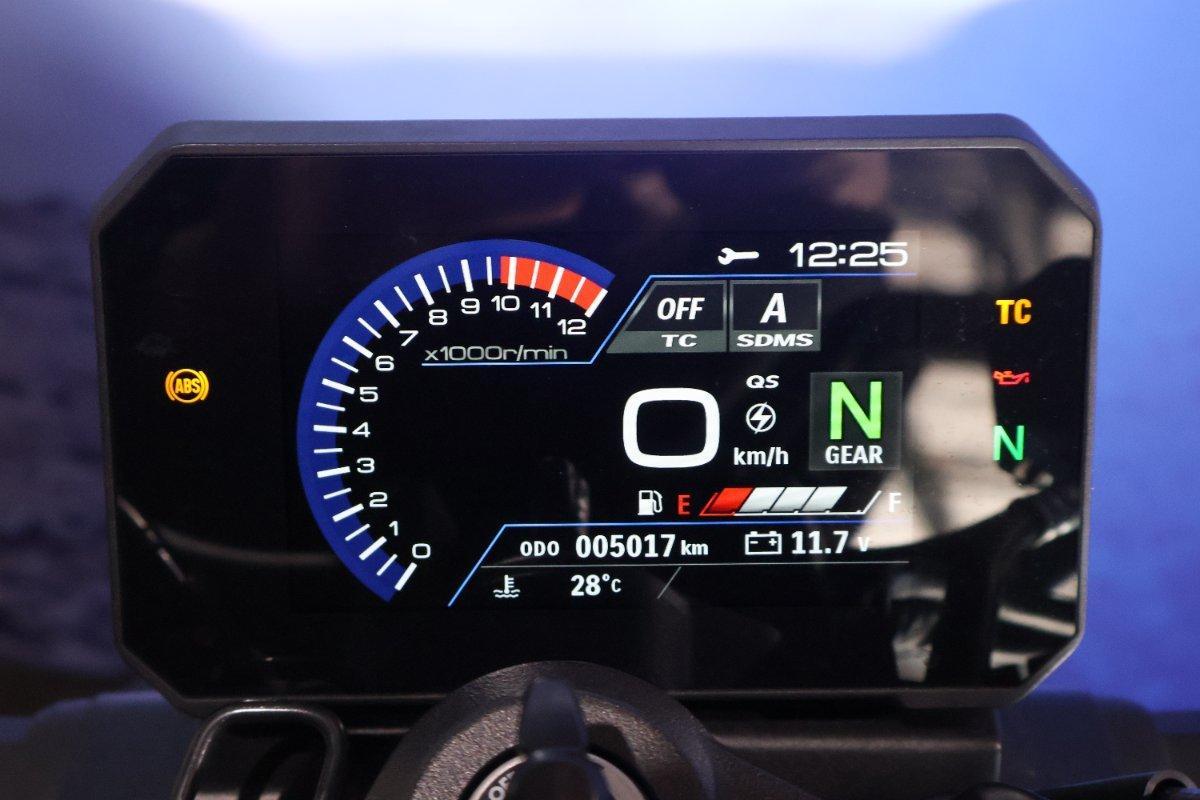 2023 SUZUKI GSX-8S ROAD