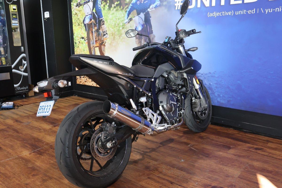 2023 SUZUKI GSX-8S ROAD