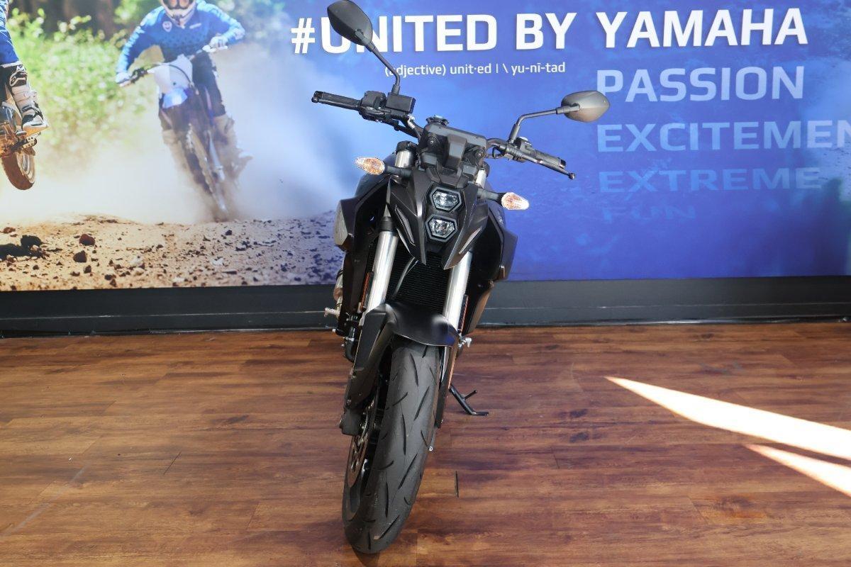2023 SUZUKI GSX-8S ROAD