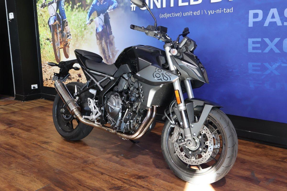 2023 SUZUKI GSX-8S ROAD