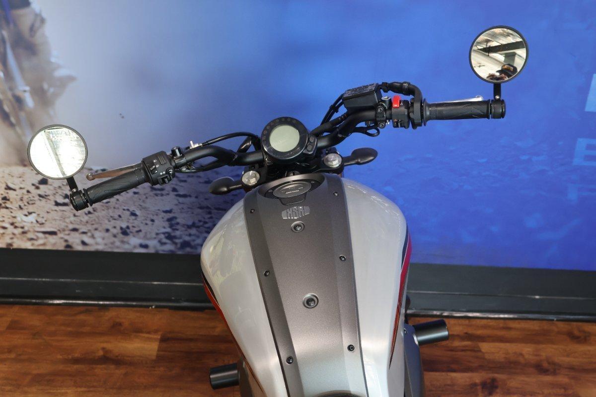 2019 YAMAHA XSR700 ROAD