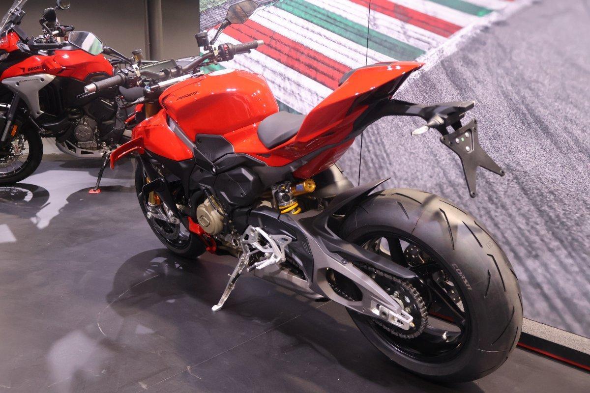 2025 DUCATI STREETFIGHTER V4 S SPORTS