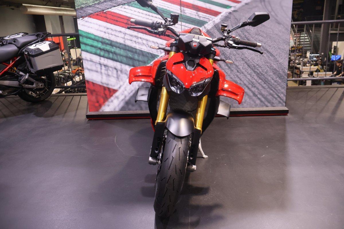 2025 DUCATI STREETFIGHTER V4 S SPORTS