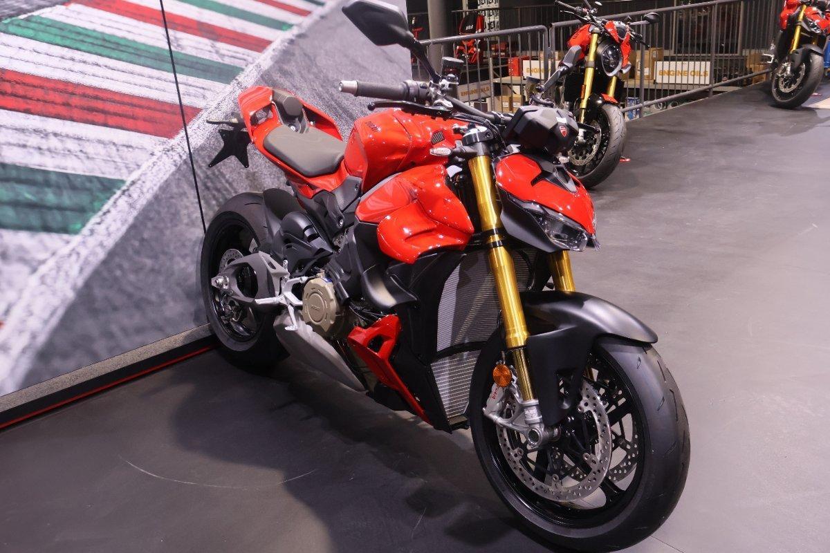 2025 DUCATI STREETFIGHTER V4 S SPORTS