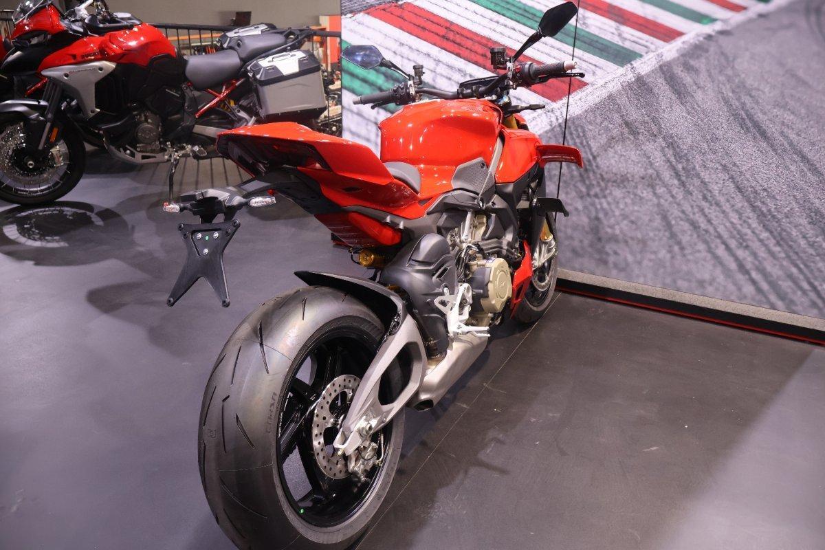 2025 DUCATI STREETFIGHTER V4 S SPORTS