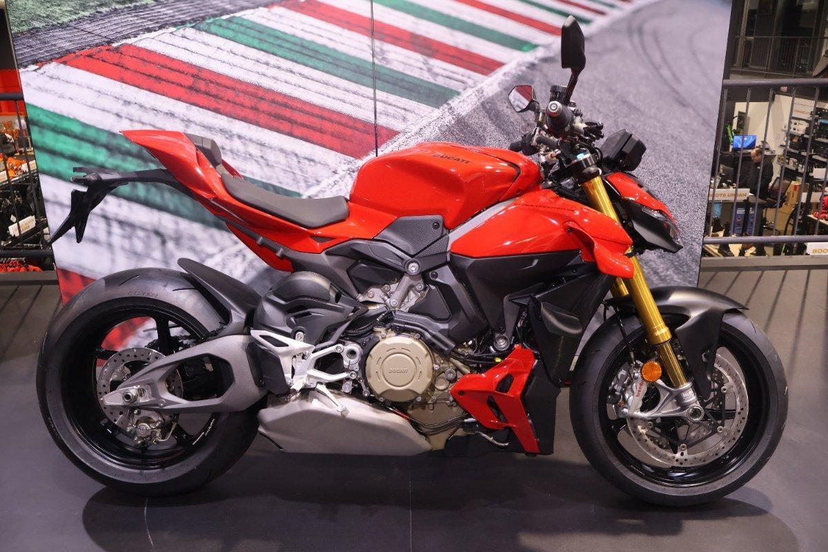 2025 DUCATI STREETFIGHTER V4 S SPORTS