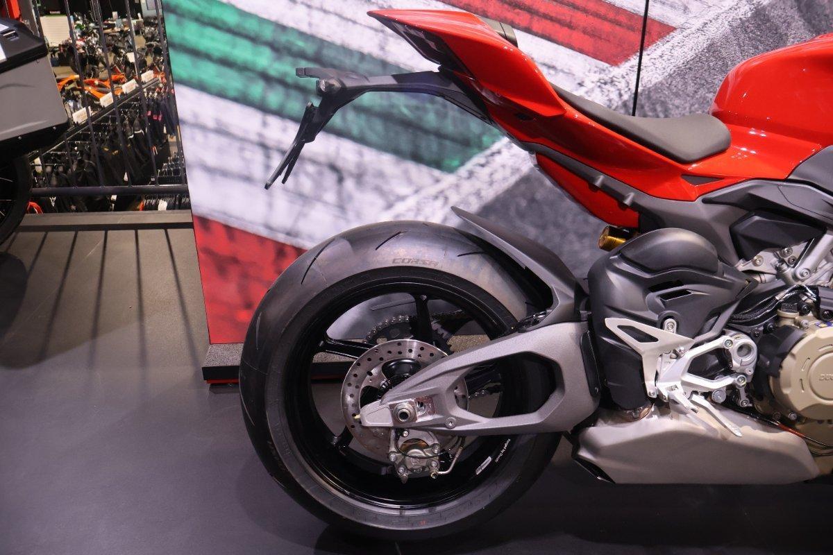 2025 DUCATI STREETFIGHTER V4 S SPORTS