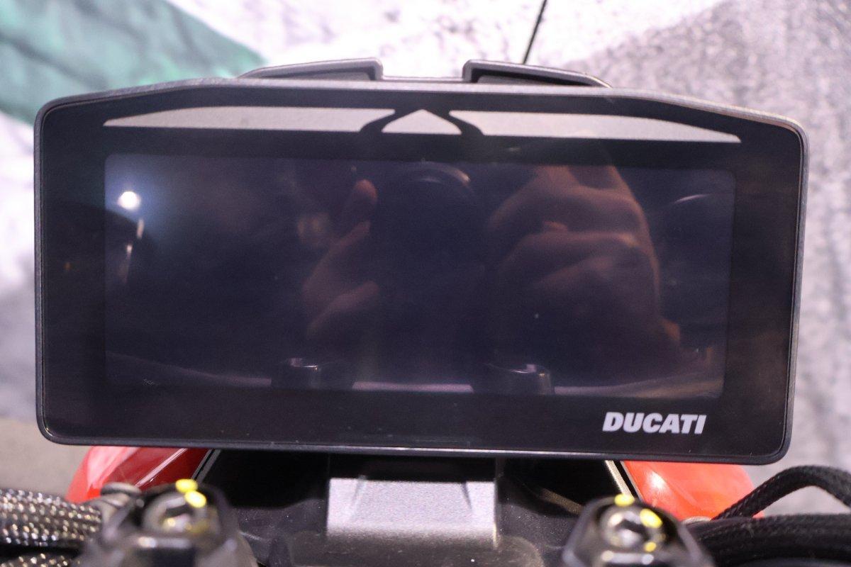 2025 DUCATI STREETFIGHTER V4 S SPORTS