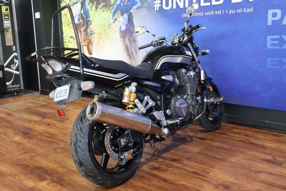 2012 YAMAHA XJR1300 ROAD