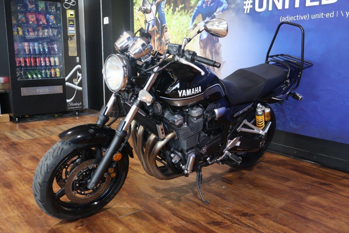 2012 YAMAHA XJR1300 ROAD
