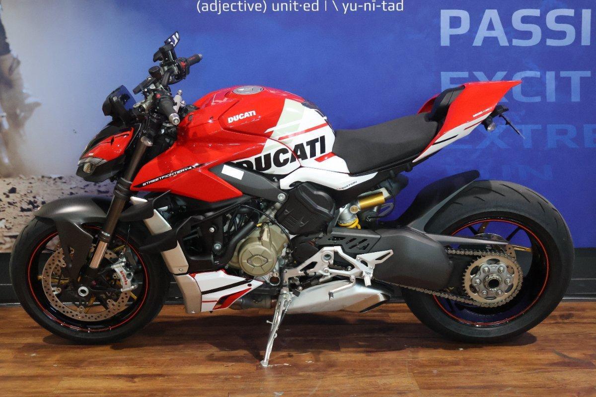 2022 DUCATI STREETFIGHTER V4 SPORTS