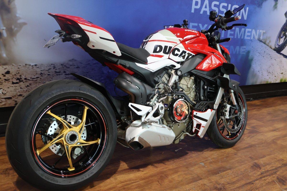 2022 DUCATI STREETFIGHTER V4 SPORTS