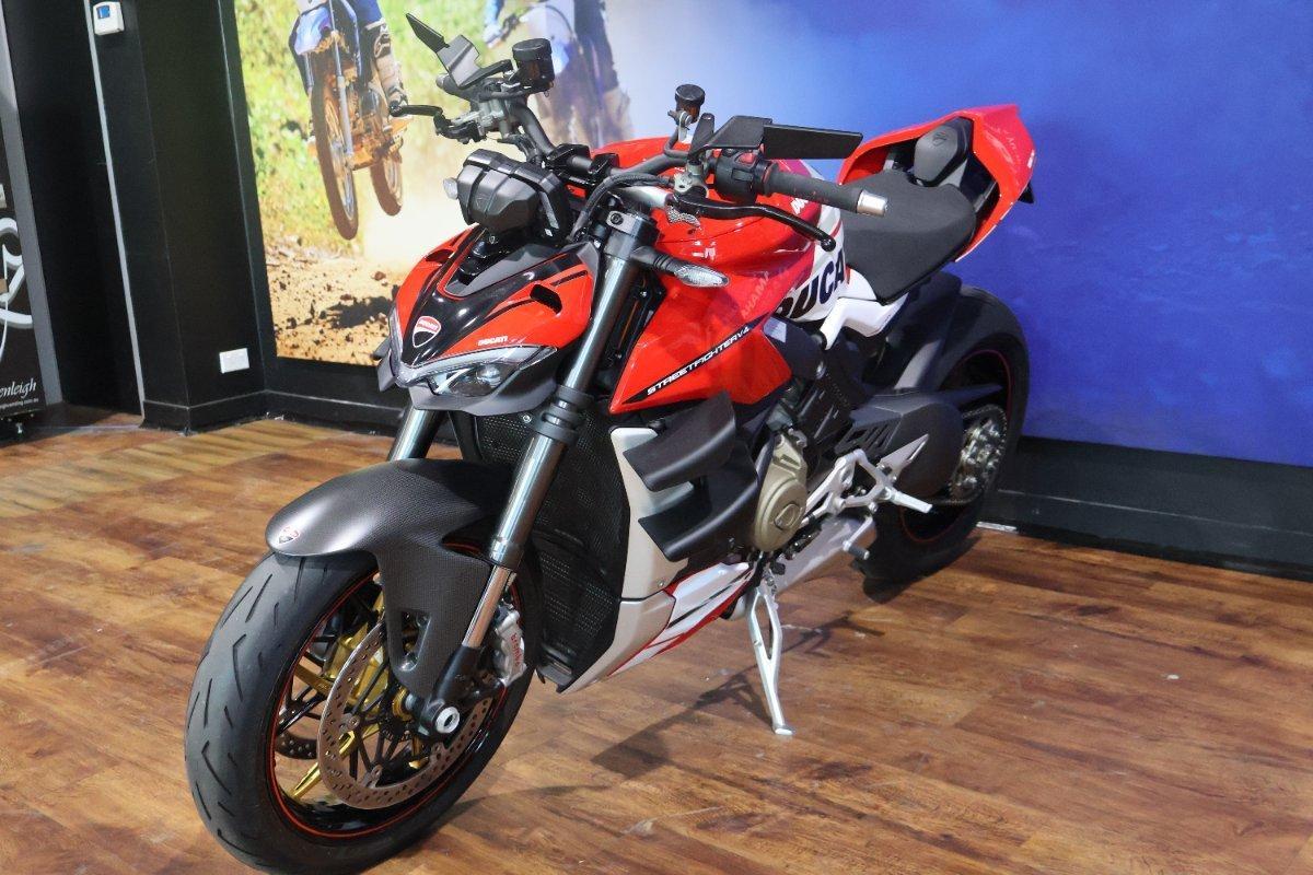 2022 DUCATI STREETFIGHTER V4 SPORTS