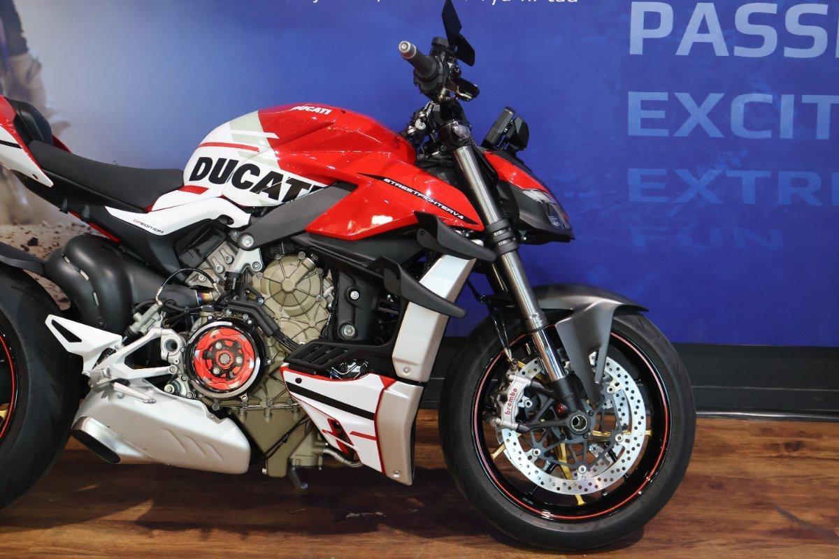 2022 DUCATI STREETFIGHTER V4 SPORTS