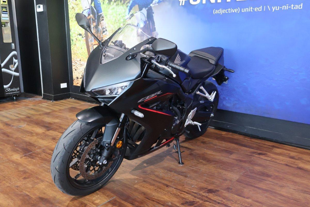 2025 HONDA CBR650R SPORTS