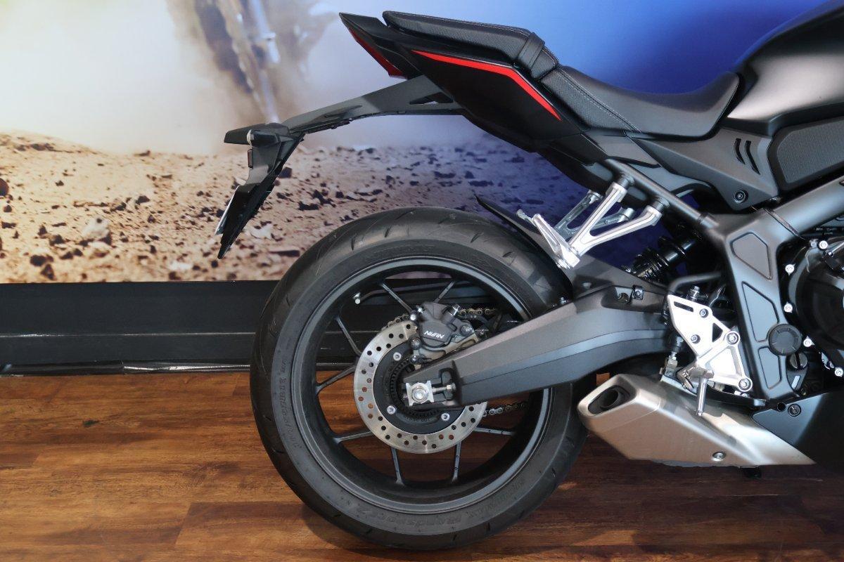 2025 HONDA CBR650R SPORTS