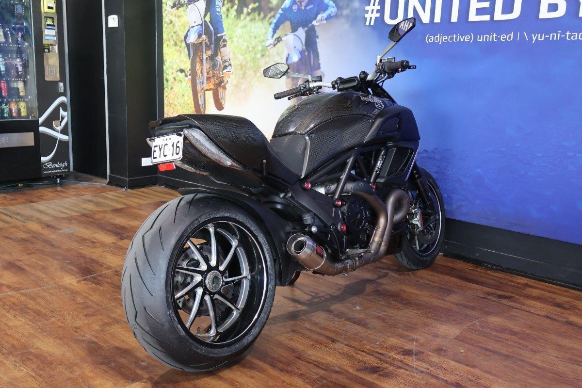 2012 DUCATI DIAVEL CARBON CRUISER