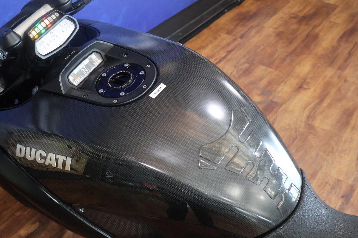 2012 DUCATI DIAVEL CARBON CRUISER
