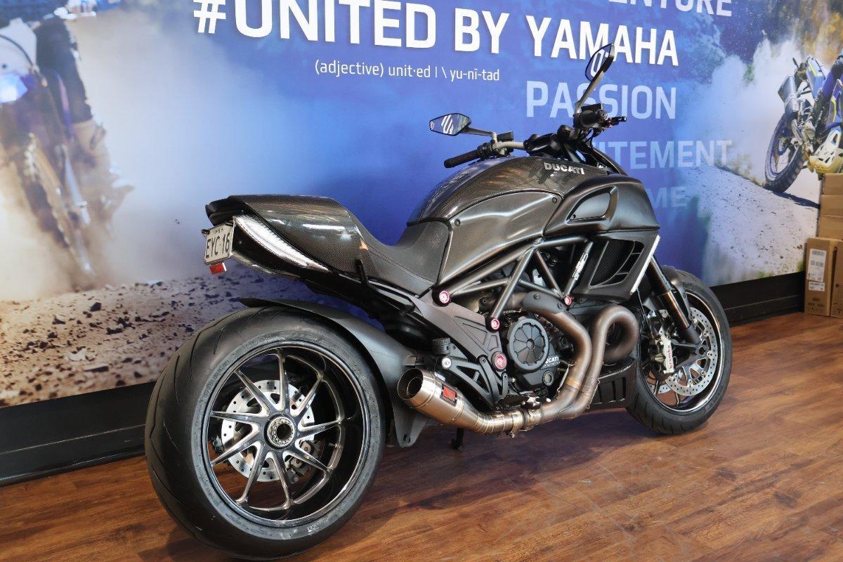 2012 DUCATI DIAVEL CARBON CRUISER