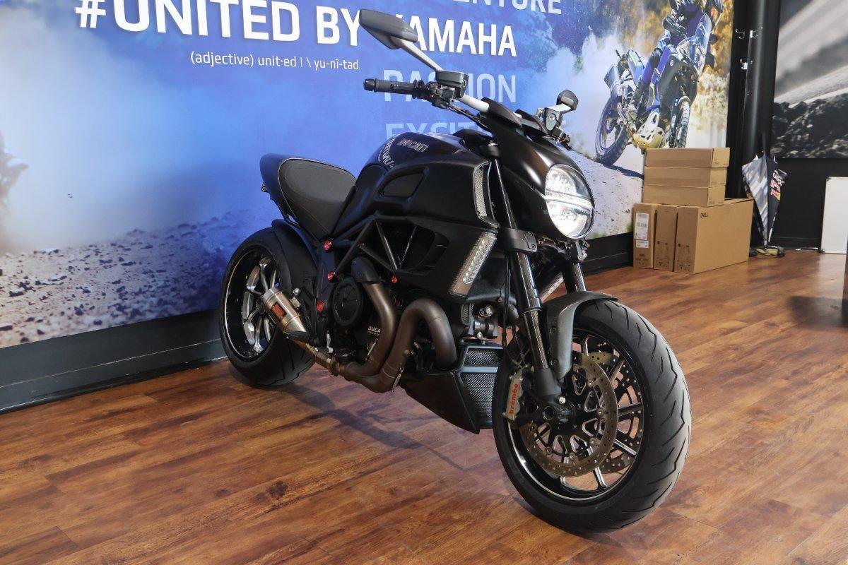 2012 DUCATI DIAVEL CARBON CRUISER