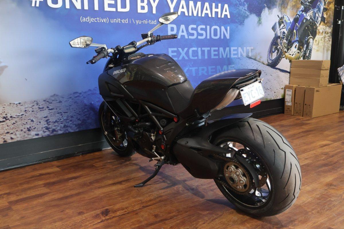 2012 DUCATI DIAVEL CARBON CRUISER
