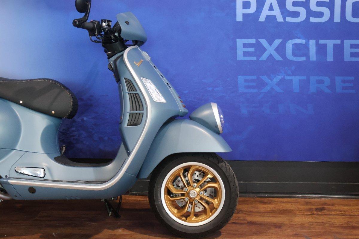 2025 VESPA GTV 300 SCOOTER