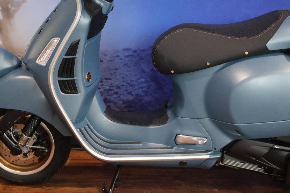2025 VESPA GTV 300 SCOOTER
