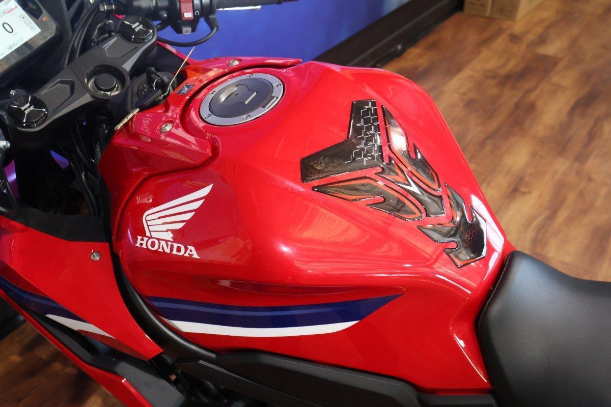 2025 HONDA CBR650R E-CLUTCH SPORTS