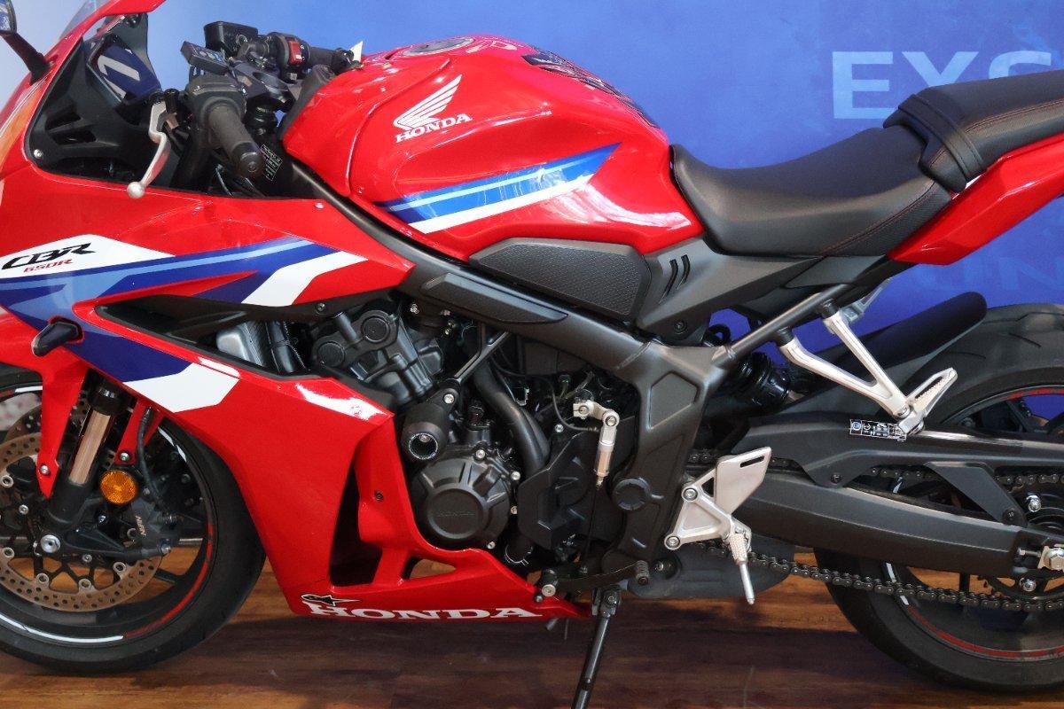 2025 HONDA CBR650R E-CLUTCH SPORTS