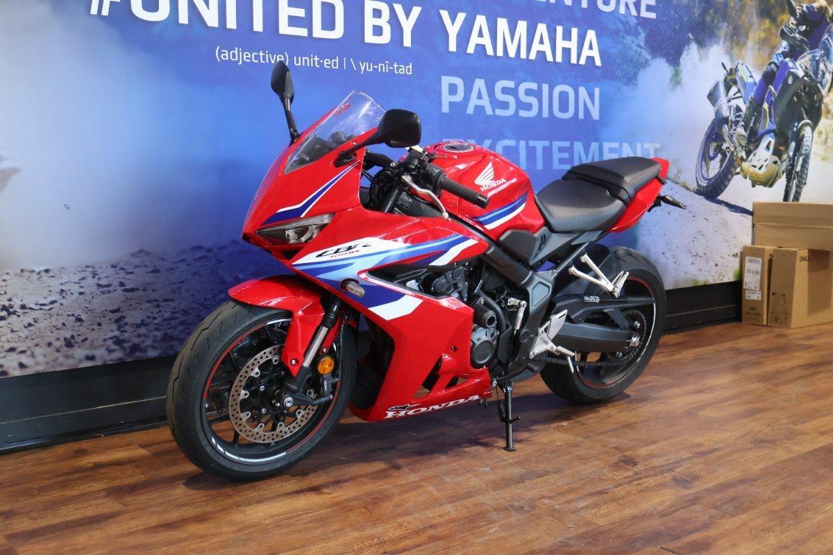 2025 HONDA CBR650R E-CLUTCH SPORTS