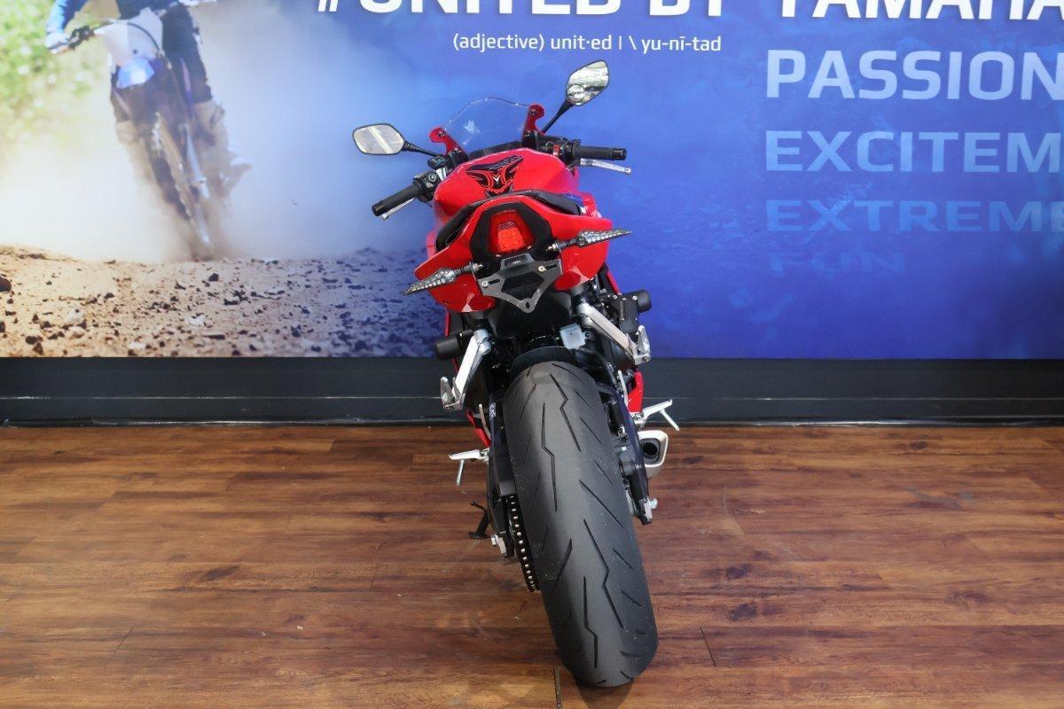 2025 HONDA CBR650R E-CLUTCH SPORTS