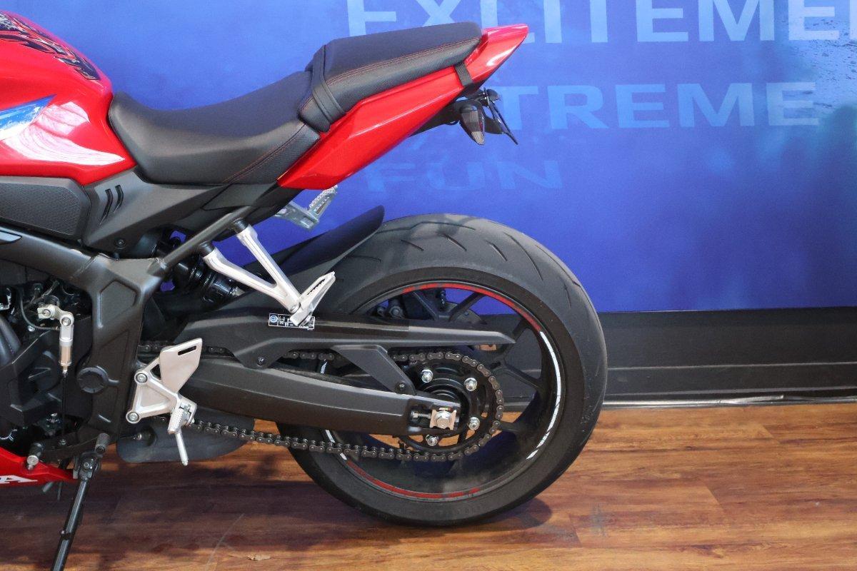 2025 HONDA CBR650R E-CLUTCH SPORTS