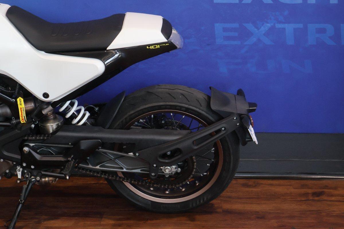 2018 HUSQVARNA SVARTPILEN 401 ROAD