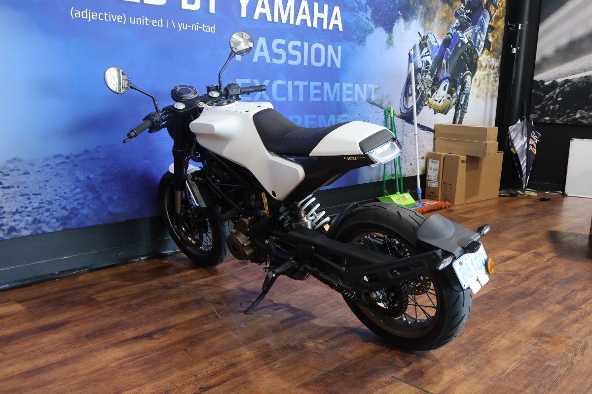 2018 HUSQVARNA SVARTPILEN 401 ROAD